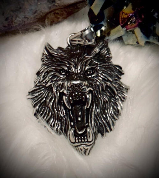 Haunted Necklace Victor- Protetive Werewolf- Vengeance - Strong Energy