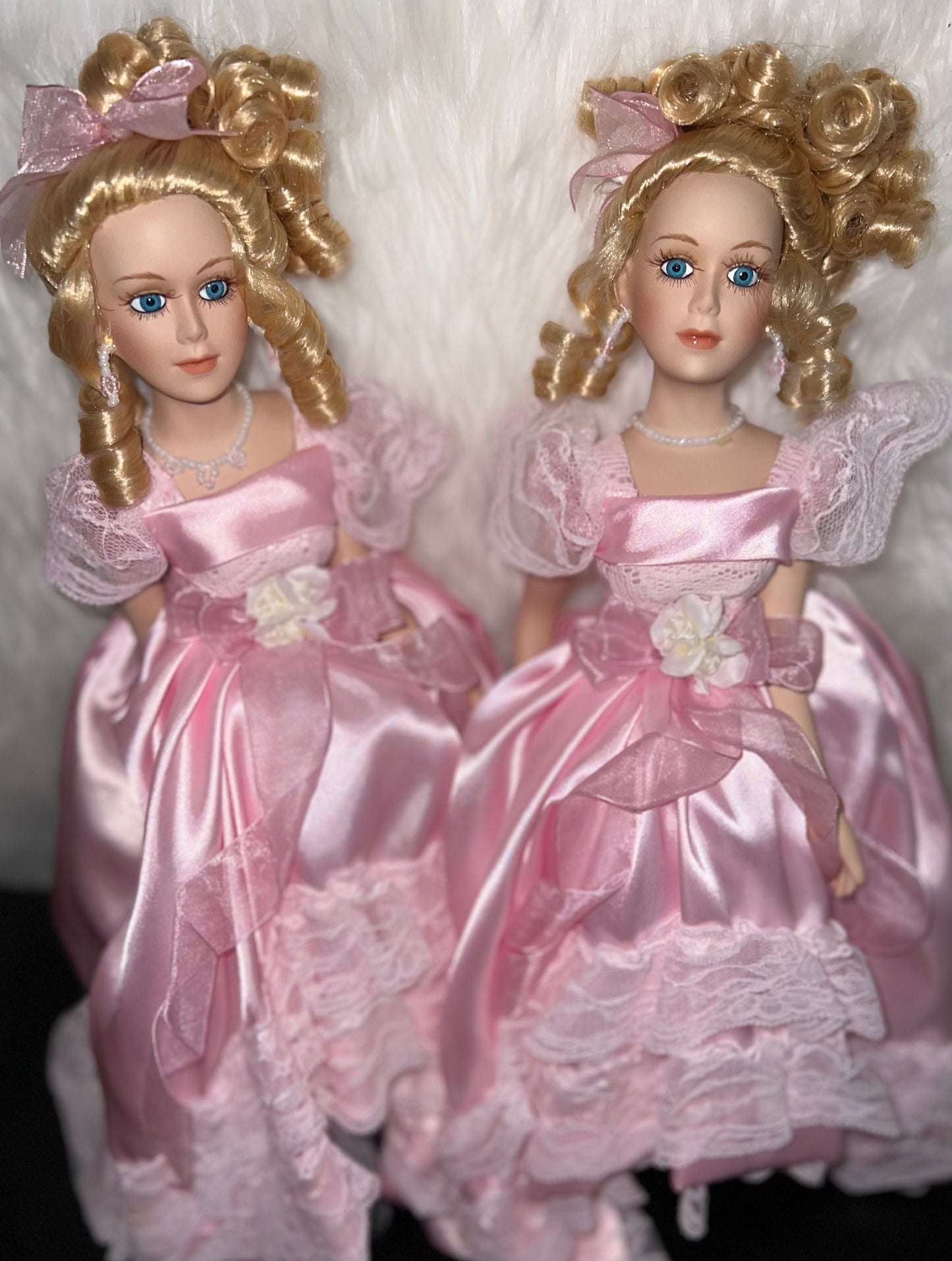 Haunted Dolls Twin Sister Witches-Cassandra & Eve