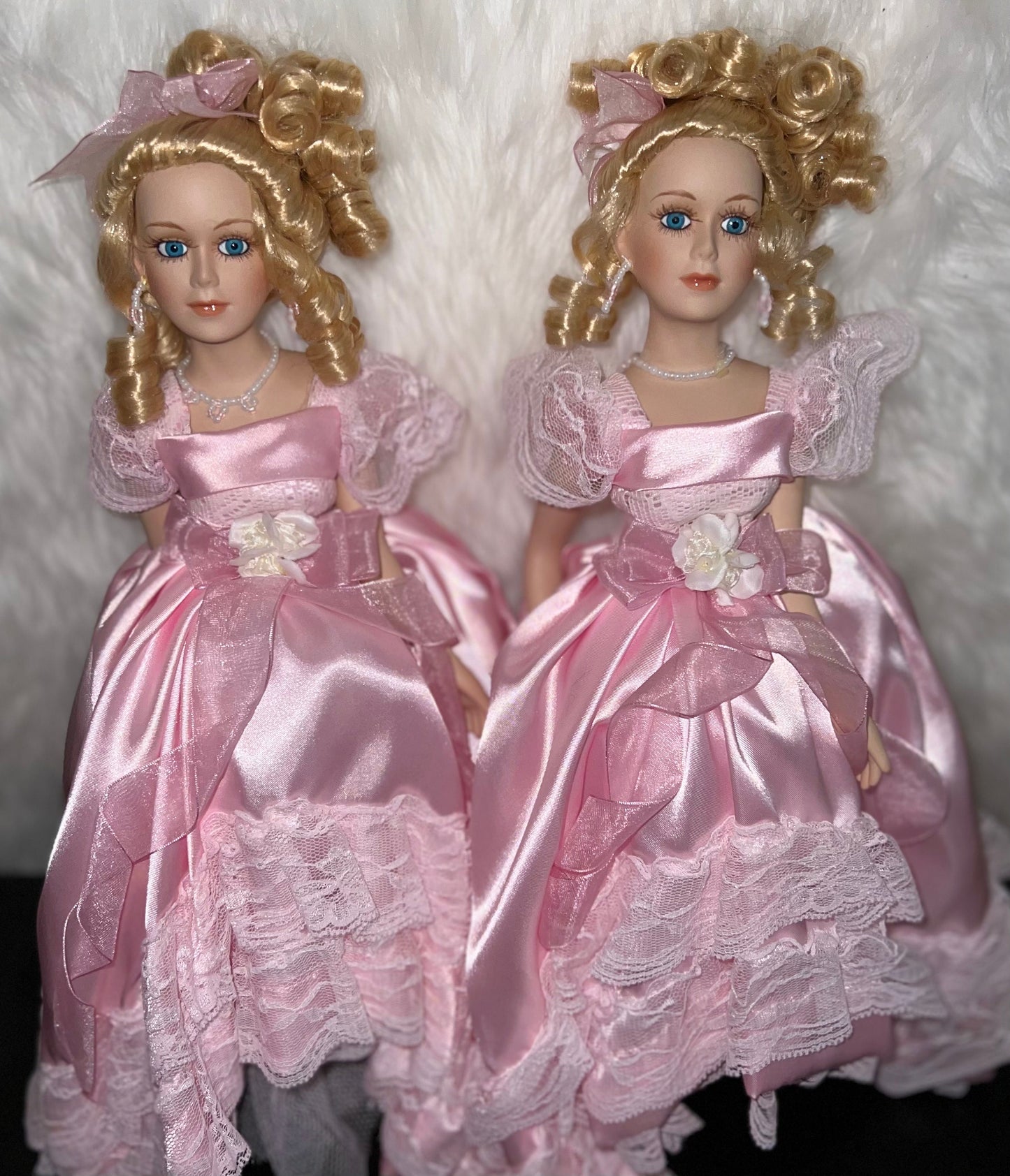 Haunted Dolls Twin Sister Witches-Cassandra & Eve